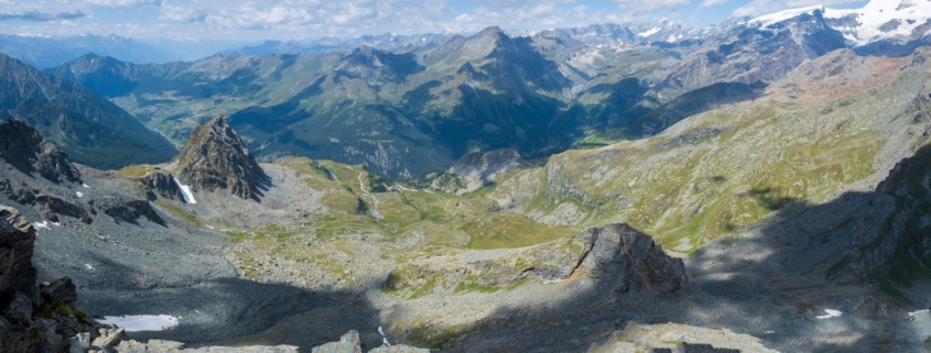 Overview of Val D'Ayas from the Rothorn