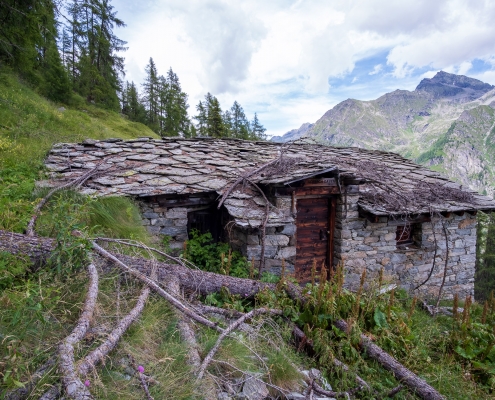 Louische Gaveno: at this hut you turn left