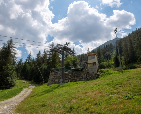The middle station of the chairlift