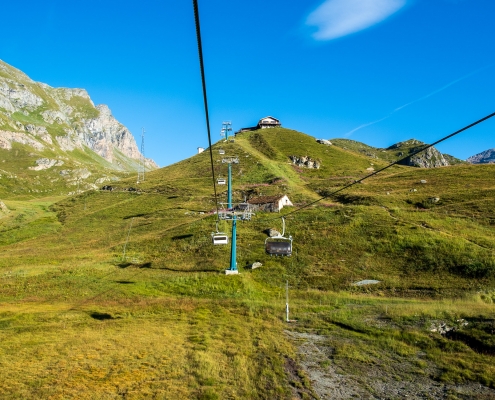 Salita verso il colle Bettaforca in seggiovia