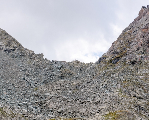 Dal passo di Rothorn, il Bloabhòre e la sella che lo collega al Rothorn