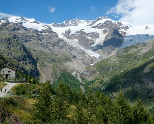 Il Monte Rosa visto dalla stazione di arrivo della funivia di Sant'Anna