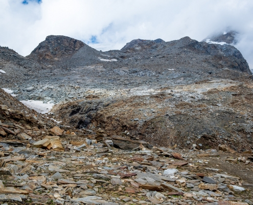 Il Rifugio Mantova poco dopo il bivio 6A/7B