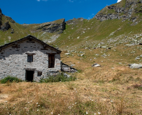 L'Alpe Gruebe (2280m): il passo è il primo varco da destra