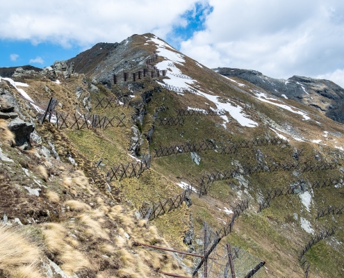 Past the scree, the ridge towards Punta Valnera