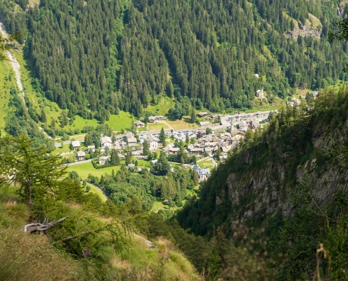 The narrow valley along which you climb in the first part of the trail