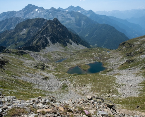 Dalla vetta, i laghi di Estoul (giugno 2022)