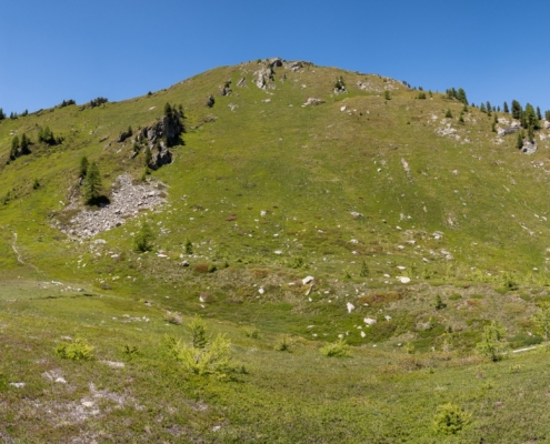 Lake Gombetta and the various trails around Punta Regina