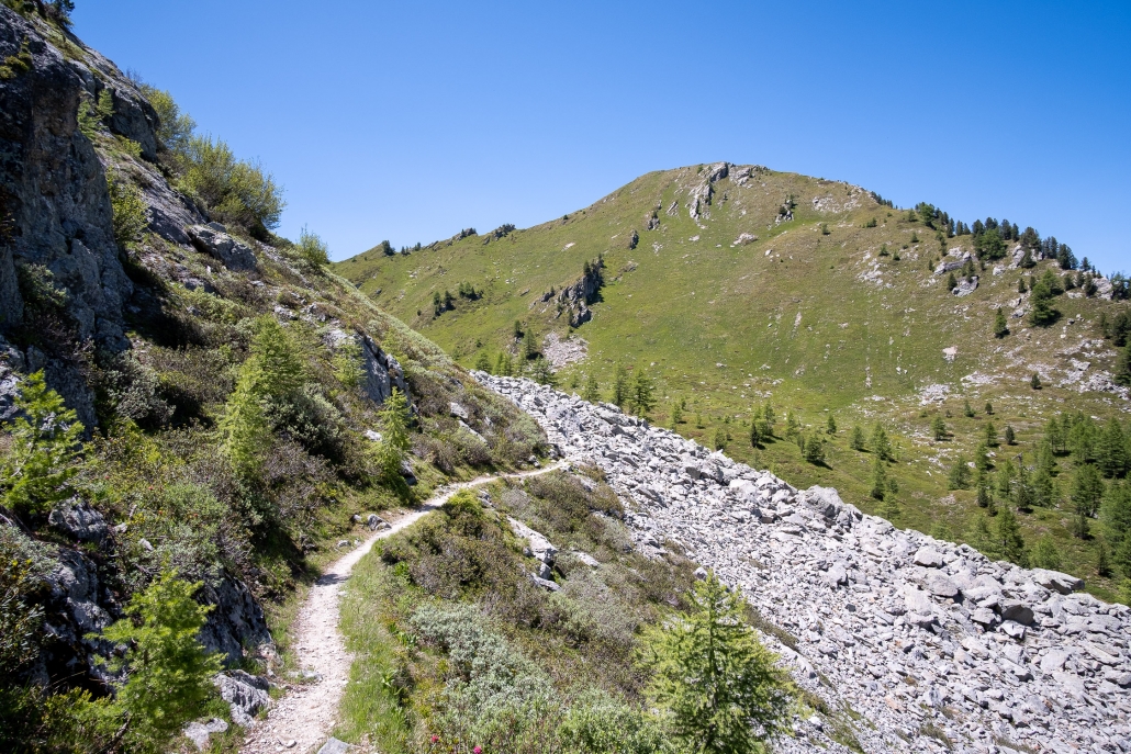 Approaching the scree before Lake Gombetta