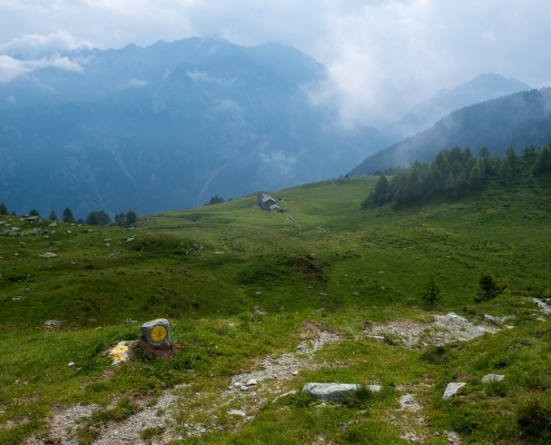 Dal colle guardando verso Ranzola Superiore