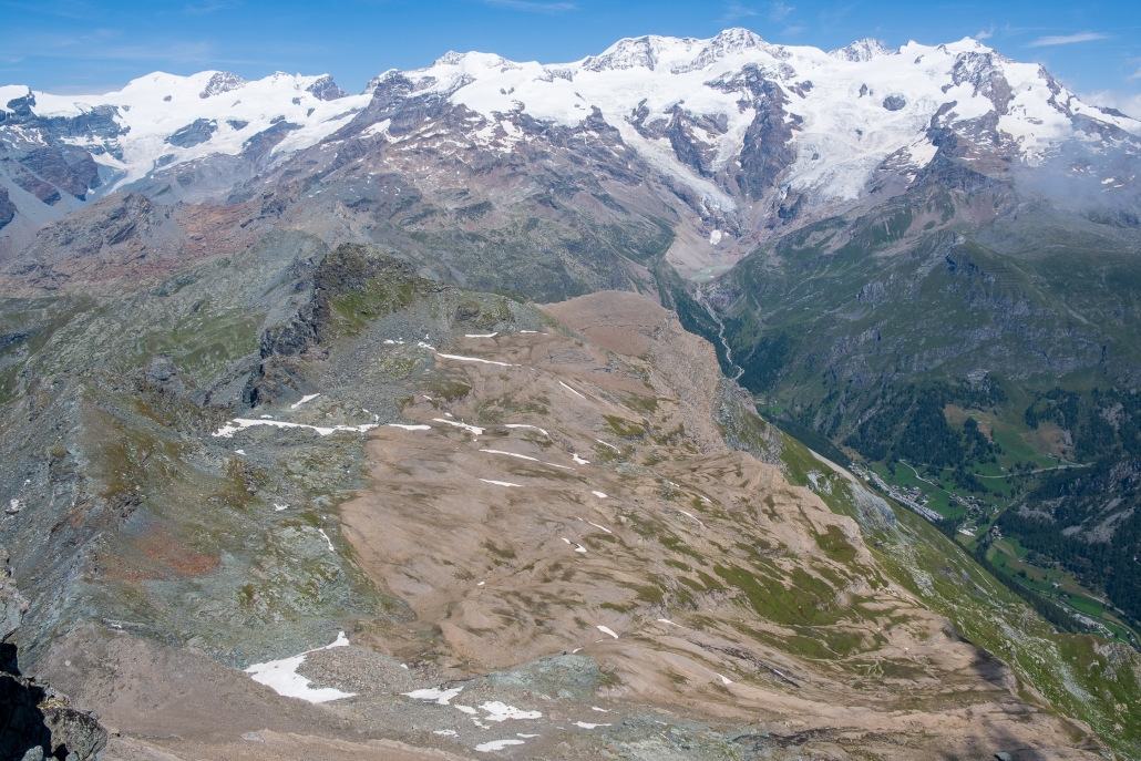 Looking northward, the plateau at the base of Rothorn and Piccolo Rothorn