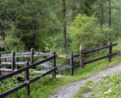 Il ponte con il bivio tra 5, a sinistra, e 4 a destra