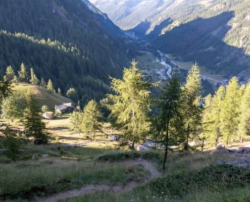 Guardando verso il basso, da qui il sentiero diventa molto ripido