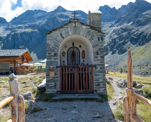 La cappella accanto al rifugio Gabiet See