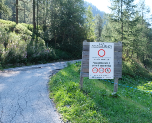 The sign indicating the dirt road that just ends