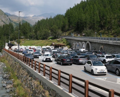 The large parking lot at Punta Jolanda